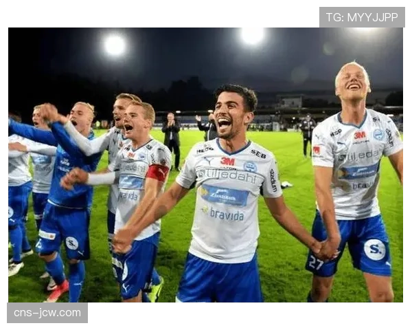 点球争议:兰斯对布雷斯特比赛中,VAR介入取消主队点球判罚